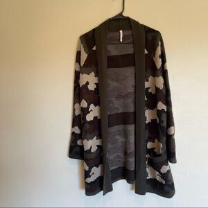 Willow & Clay Camo Army Print Cardigan